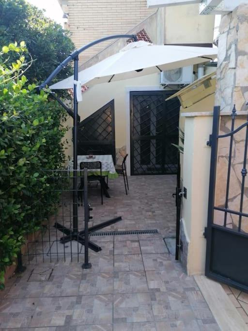 Fiumicino Aeroporto Casa Vacanze Iris Екстер'єр фото